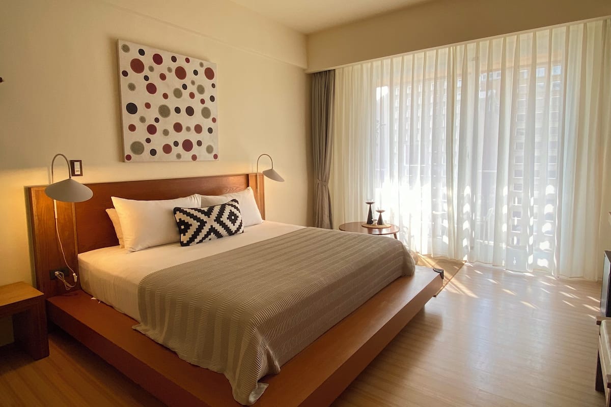 Comfort Double Room, 1 Queen Bed, Hot Tub | Blackout drapes, soundproofing, iron/ironing board, free WiFi