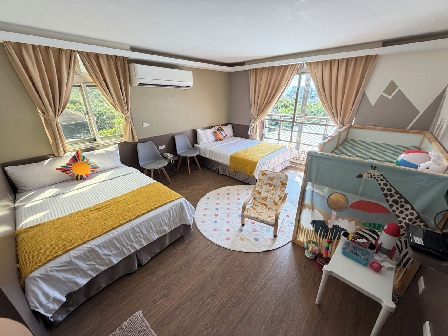 Deluxe-Vierbettzimmer | Kostenloses WLAN, Bettwäsche