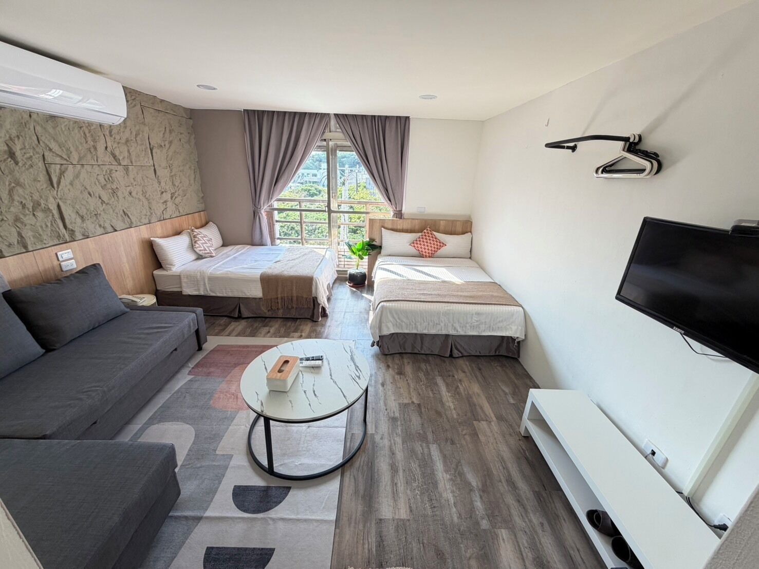 Quadrupla Deluxe | Wi-Fi gratuito, lenzuola