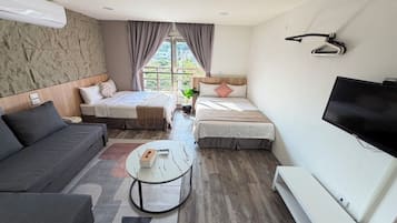 Deluxe-Vierbettzimmer | Kostenloses WLAN, Bettwäsche