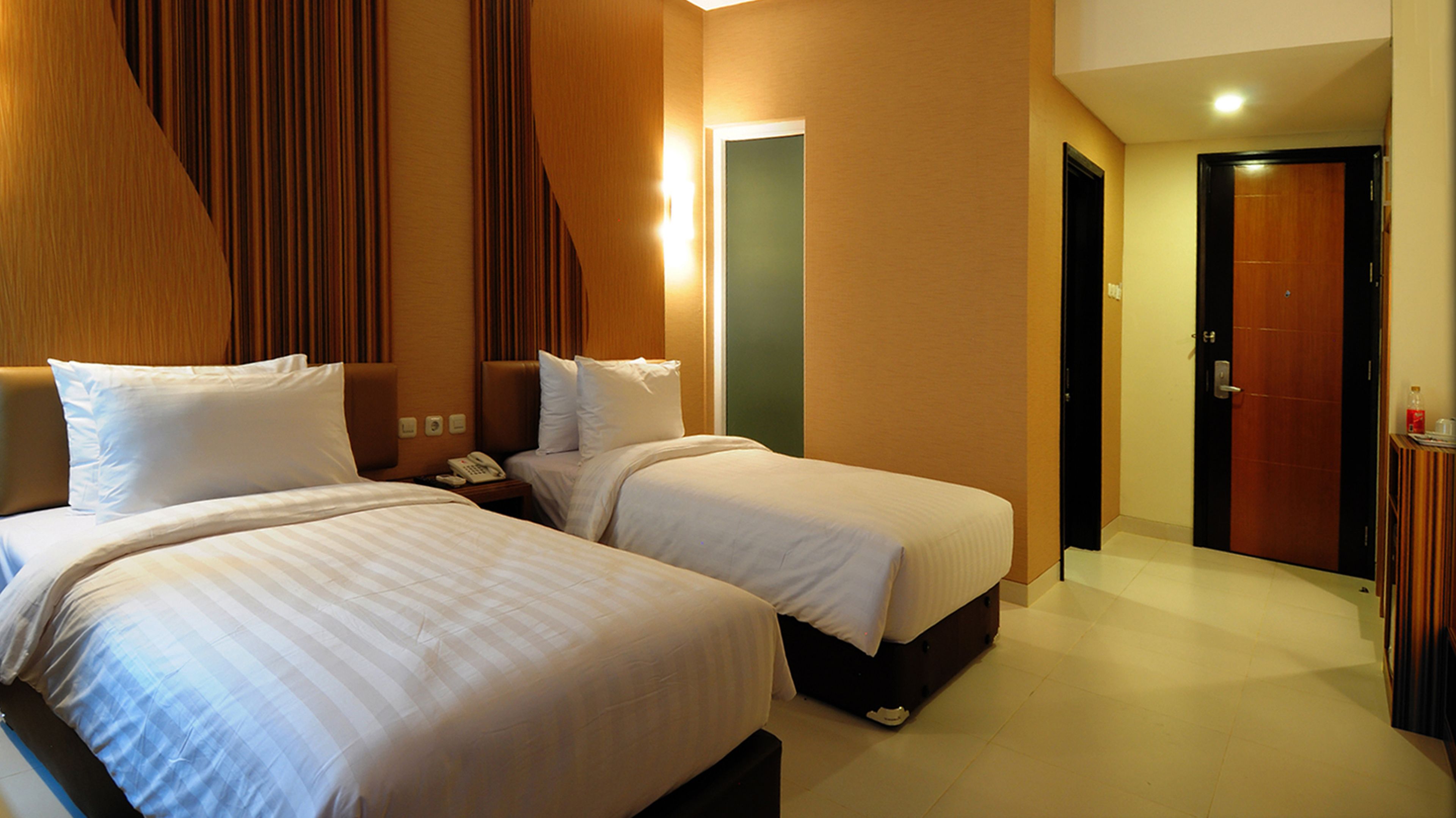 Photo - Lynt Hotel Jakarta