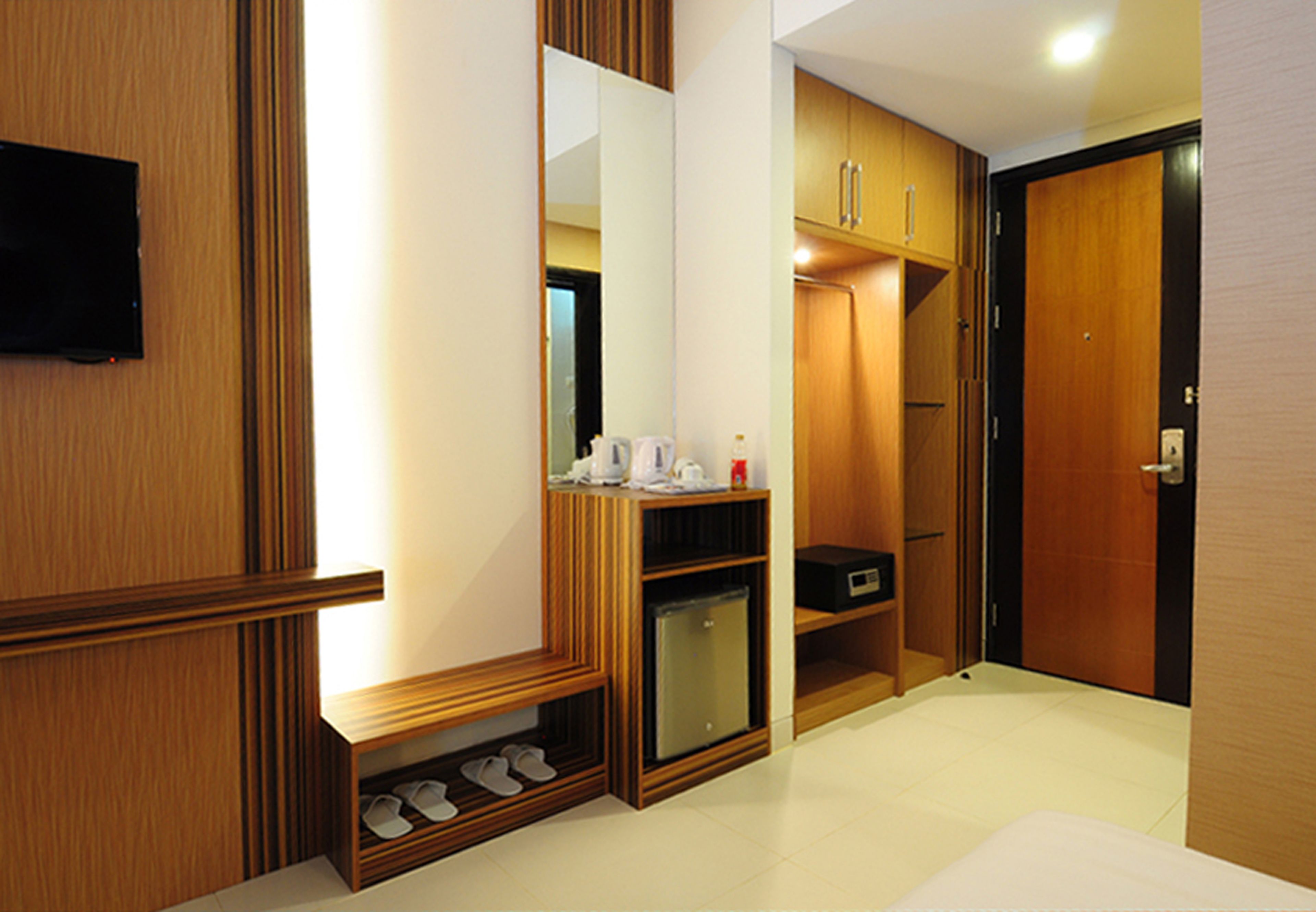 Photo - Lynt Hotel Jakarta