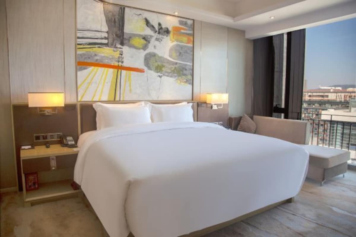 Vaperse Executive Suite (King Bed)