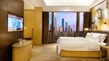 Vaperse Junior Suite Tower View(King Bed) | Premium bedding, blackout drapes, free WiFi, bed sheets