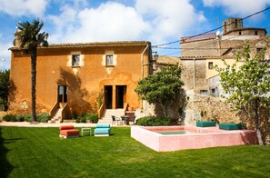 Property grounds - La Rectoria de Regencós (Regencos)