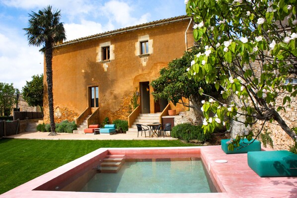 Property grounds - La Rectoria de Regencós (Regencos)