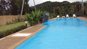 Piscina a l'aire lliure