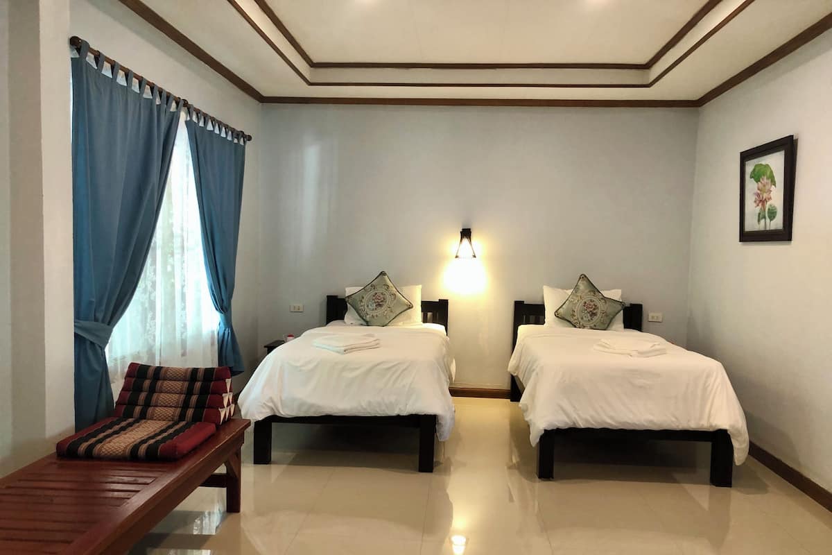 Superior Twin Room | Desk, free WiFi