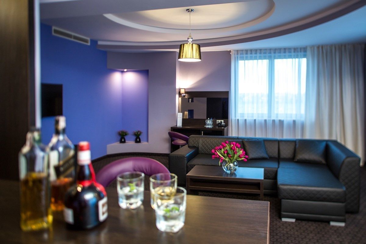 Luxury Apartment, Hot Tub | Living area