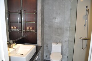 Penthouse | Bathroom - Saladee Gallery Residence (Patong)