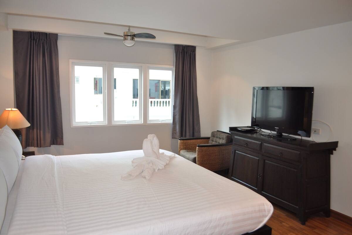 Executive Deluxe Room | 房內夾萬、書桌、免費 Wi-Fi