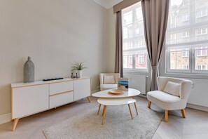 Apartment, 1 Bedroom, Kitchenette, City View