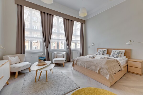 아파트, 침실 1개, 간이주방, 시내 전망 | 고급 침구, 다리미/다리미판, 유아용 침대, 침대 시트