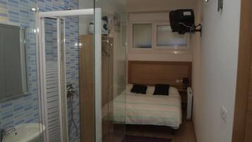 Nôi (giường cho trẻ sơ sinh) miễn phí, giường gấp/giường phụ (phụ phí)