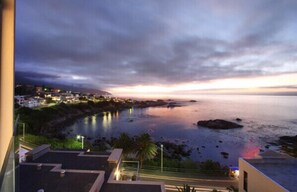 View from room - Camps Bay Apartments (Cape Town)