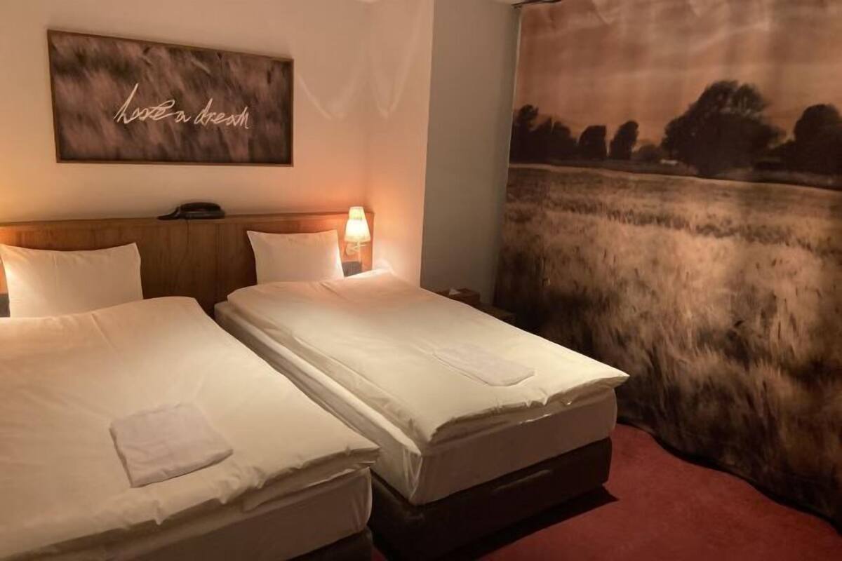 Desk, bed sheets