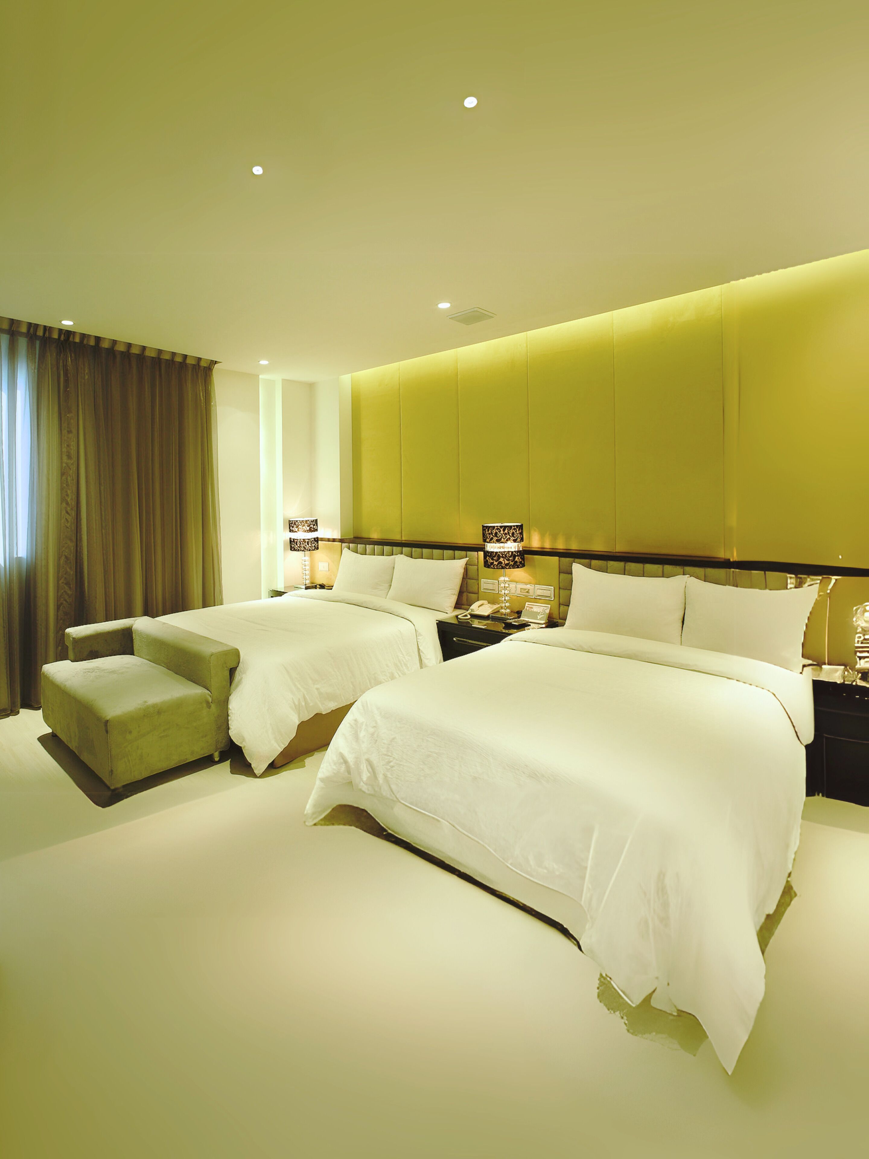 Elite Quadruple Room | Individually decorated, desk, blackout drapes, soundproofing