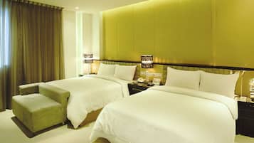 Elite Quadruple Room | Individually decorated, desk, blackout drapes, soundproofing