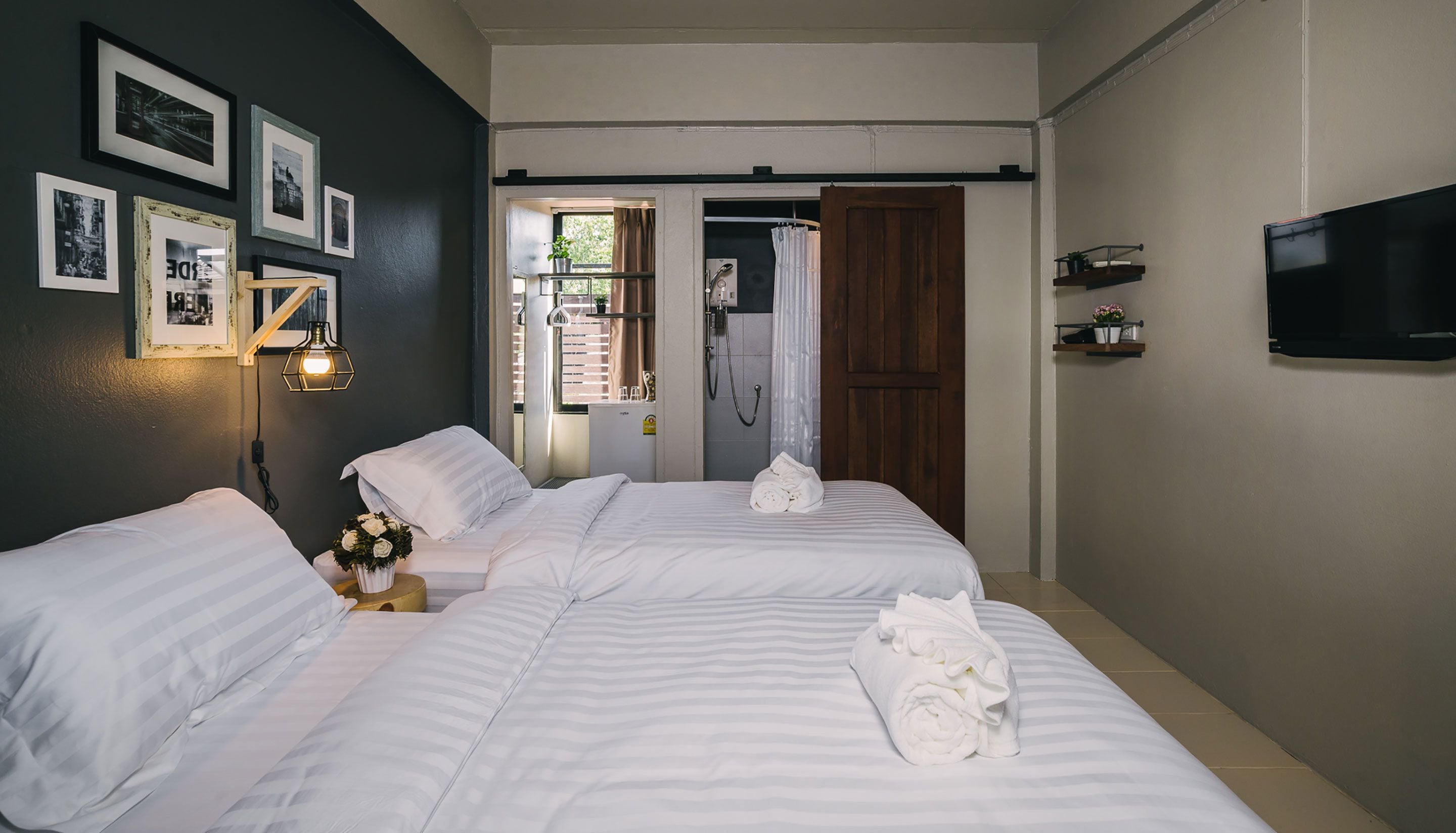 standard double room, non smoking | minibar, free wifi