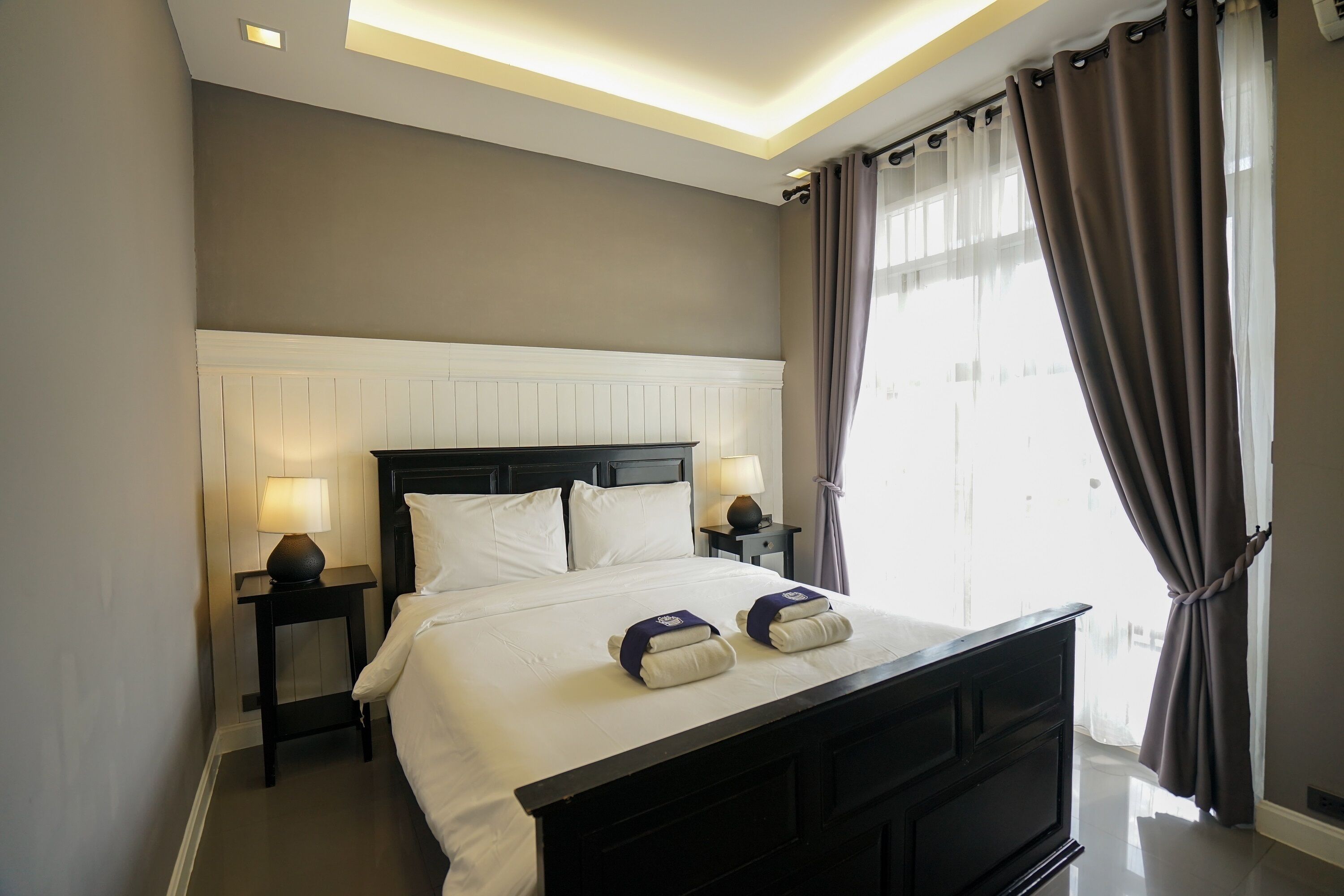 casa deluxe | minibar, desk, free wifi, bed sheets