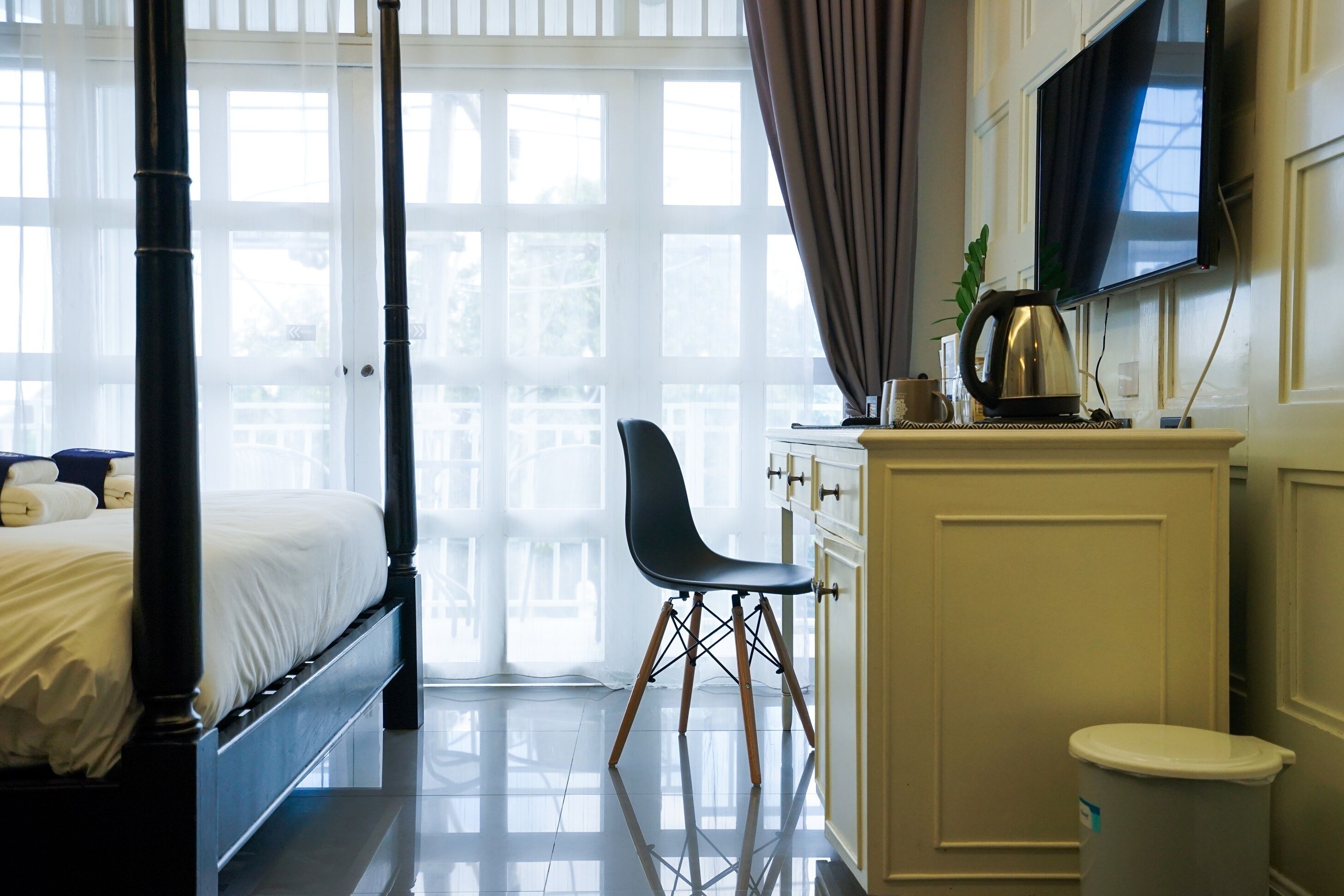 casa suite | minibar, desk, free wifi, bed sheets
