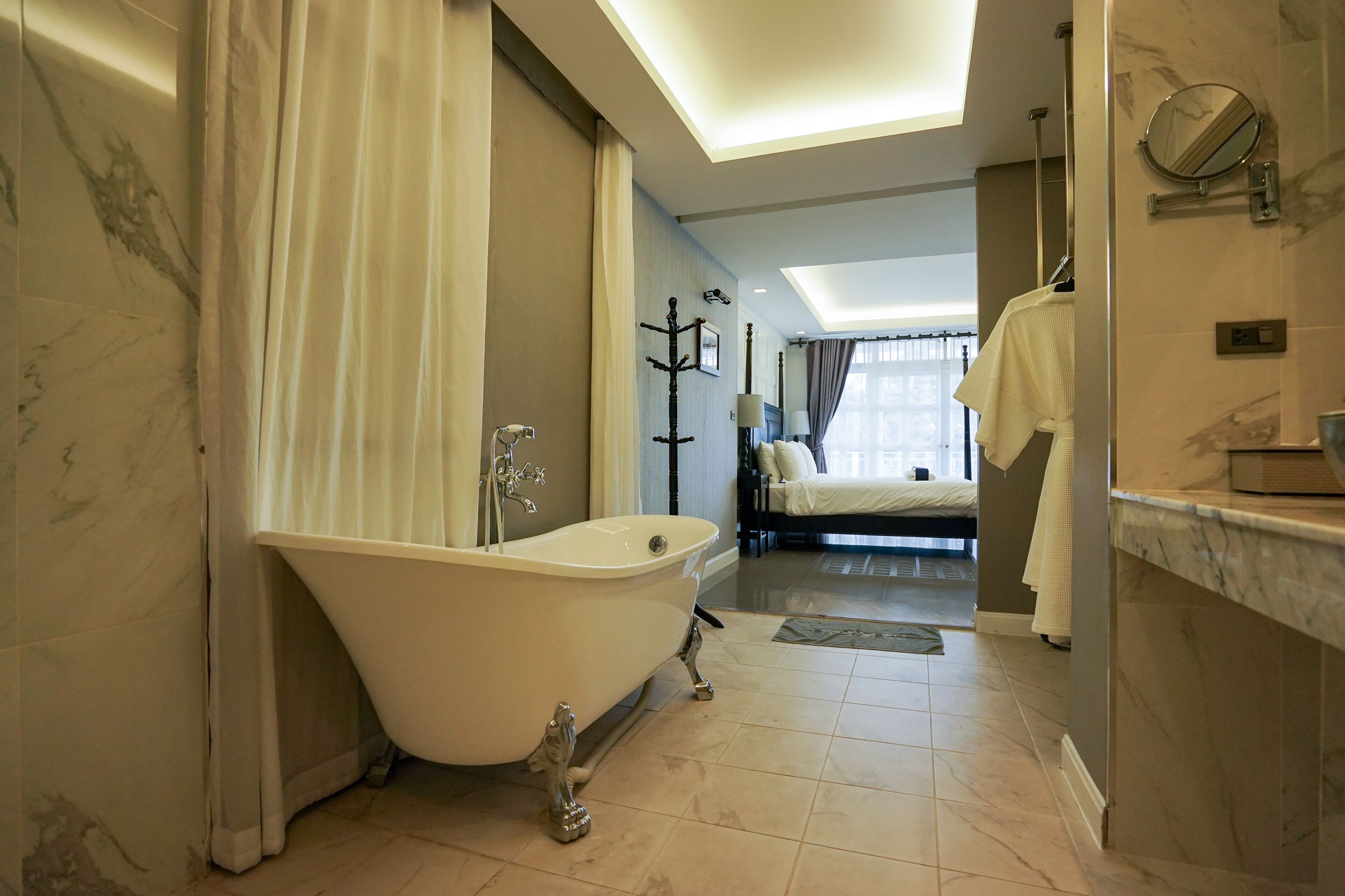 casa suite | minibar, desk, free wifi, bed sheets