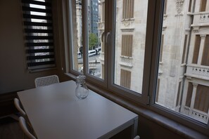 Maison Familiale, 2 chambres, cuisine, vue ville | Literie de qualité supérieure, minibar, coffres-forts dans les chambres