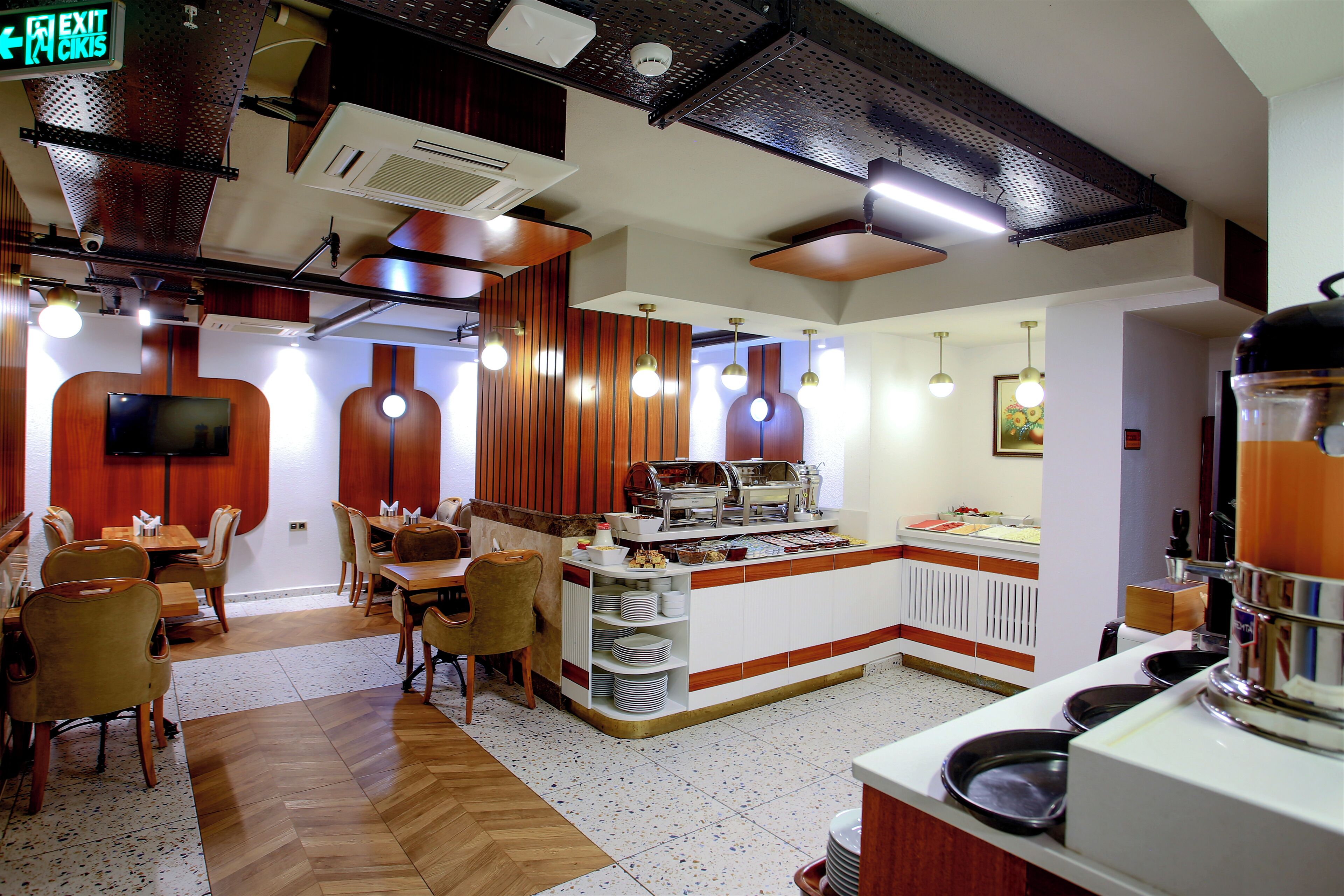 Photo - The Central Hotel