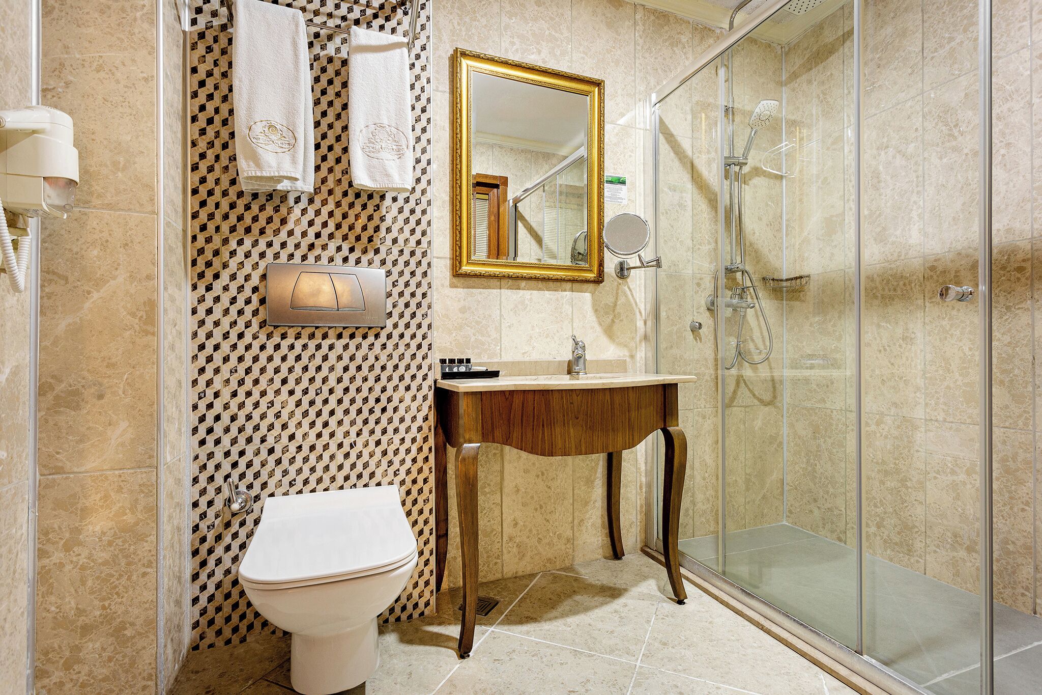 Photo - The Central Hotel