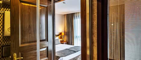 Premium bedding, minibar, in-room safe, desk