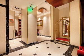 Reception - The Central Hotel  (Istanbul)