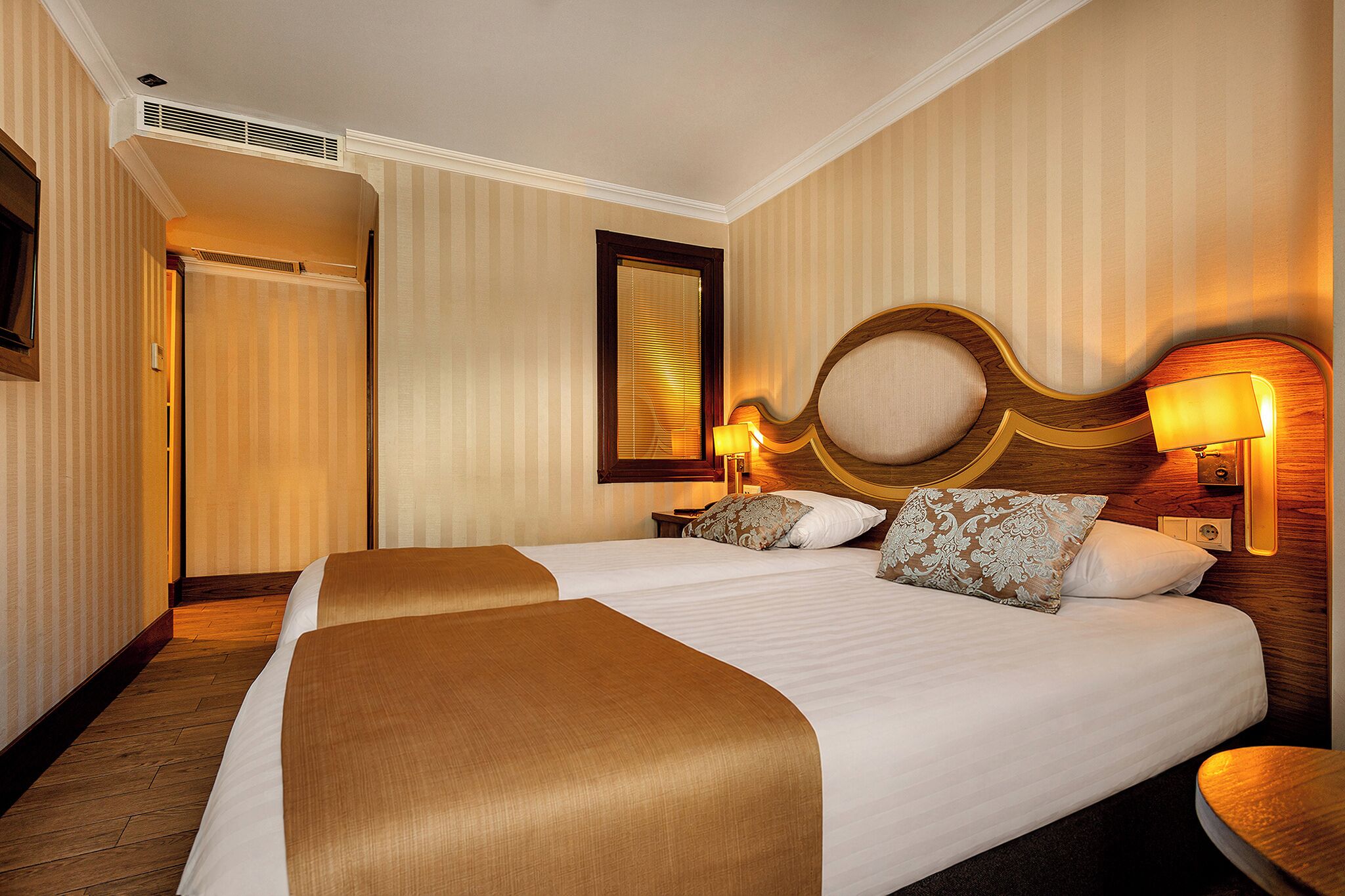 Photo - The Central Hotel
