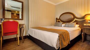 Economy Double Room | Living area | LCD TV