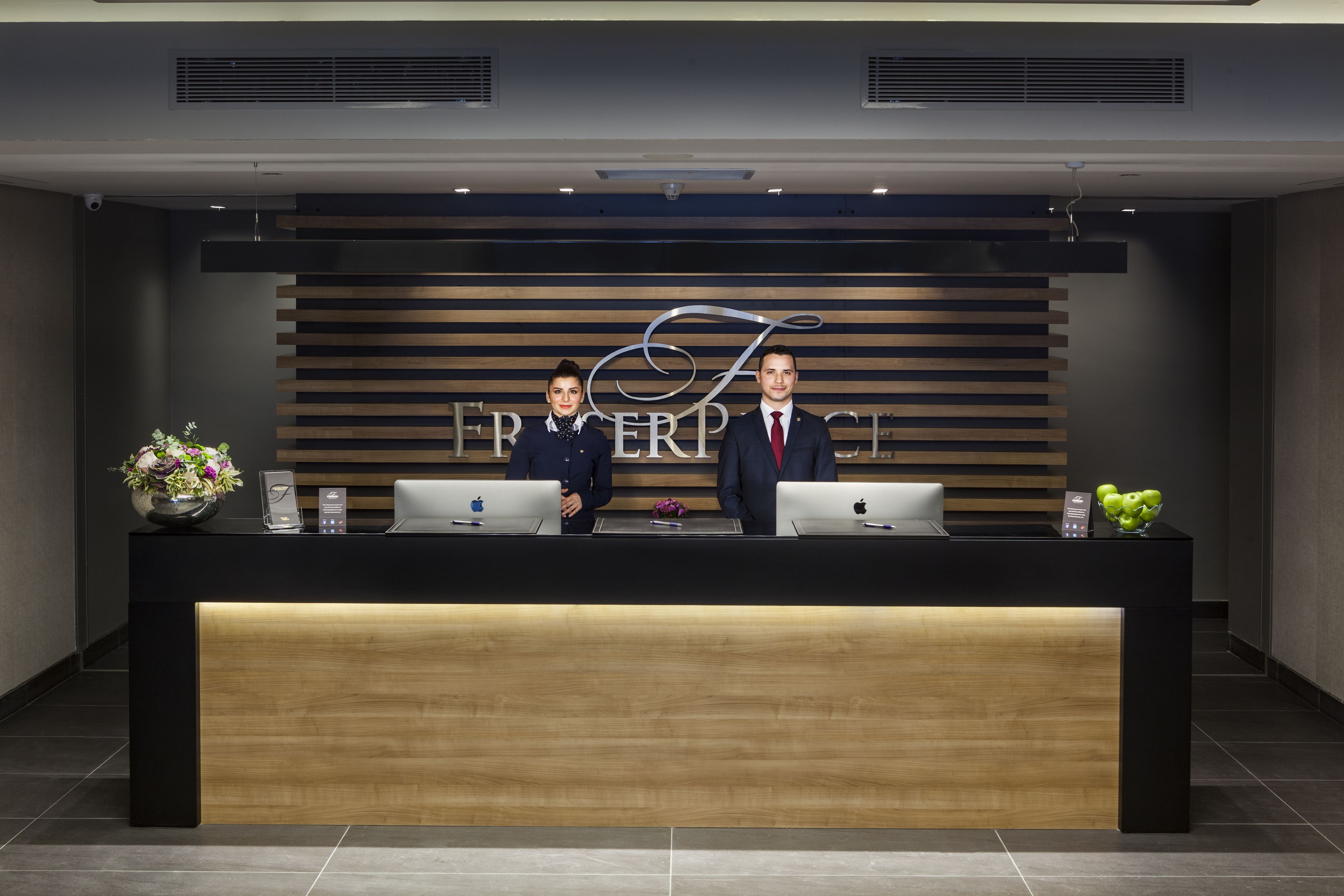 Check-in/check-out kiosk