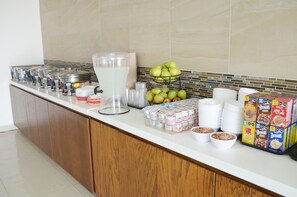 Petit déjeuner buffet compris tous les jours