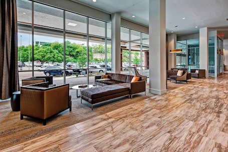 Lobby. Residence Inn by Marriott Kansas City Downtown/ Convention