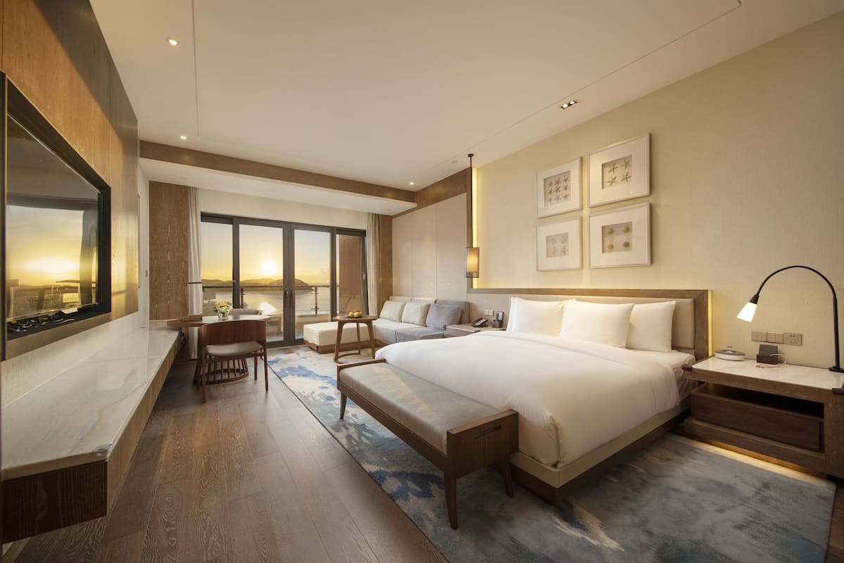Premium Room, 1 King Bed (Side Sea Warship View)