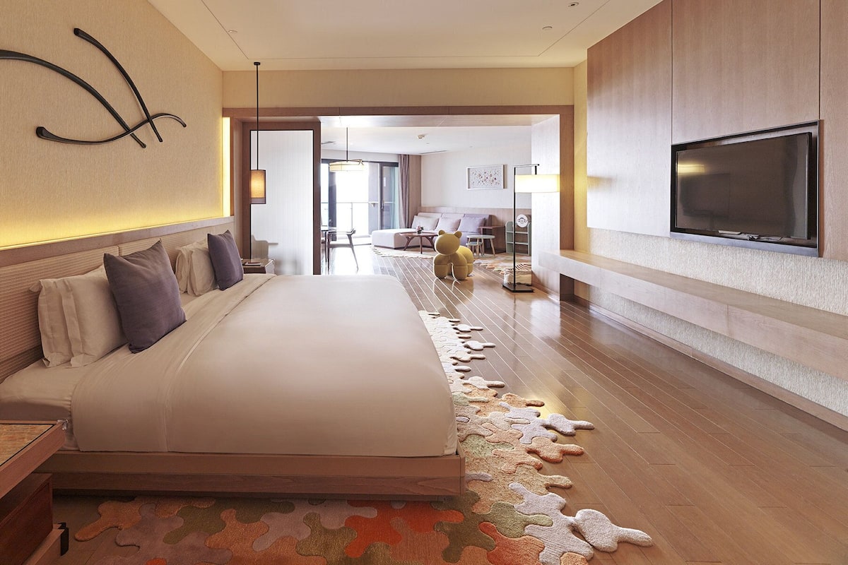 Suite, vista al mar (Crowne Family Themed Kids Room) | 1 habitación, minibar, caja de seguridad en la habitación y escritorio