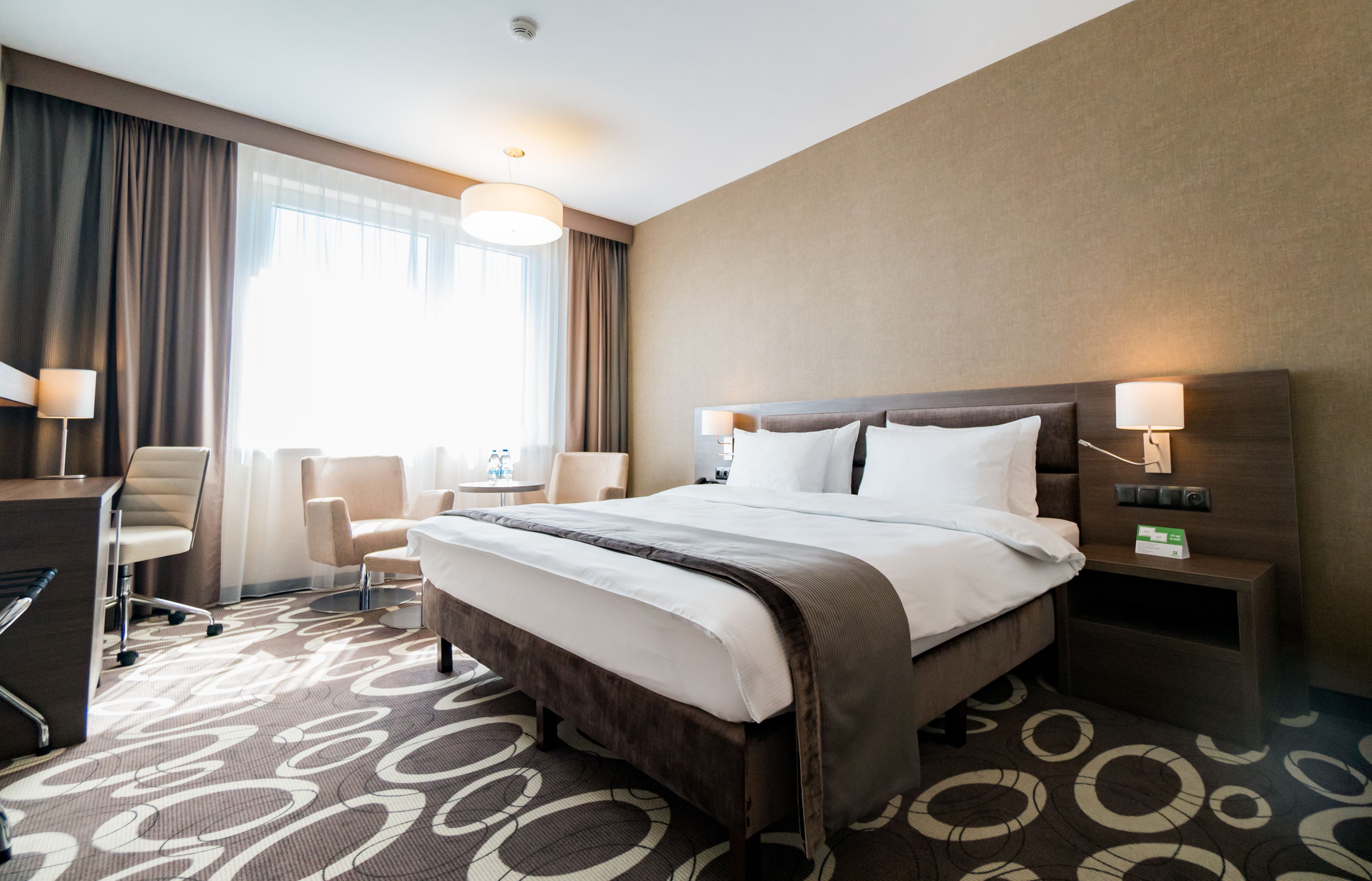 Minibar, in-room safe, desk, laptop workspace