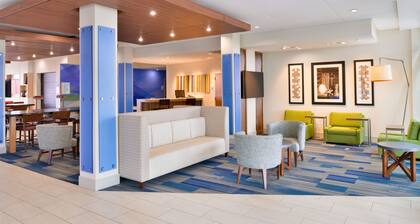 Holiday Inn Express & Suites Madison by IHG
