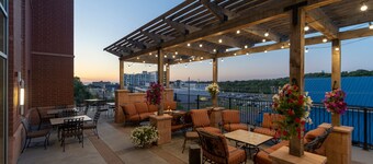 Staybridge Suites Marquette by IHG