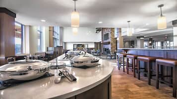 Colazione a buffet inclusa, servita tutte le mattine