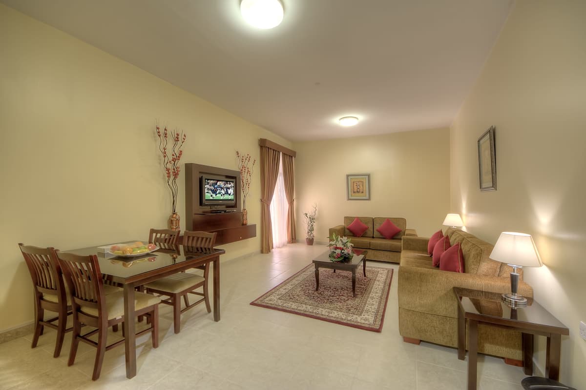 Free minibar items, in-room safe, iron/ironing board