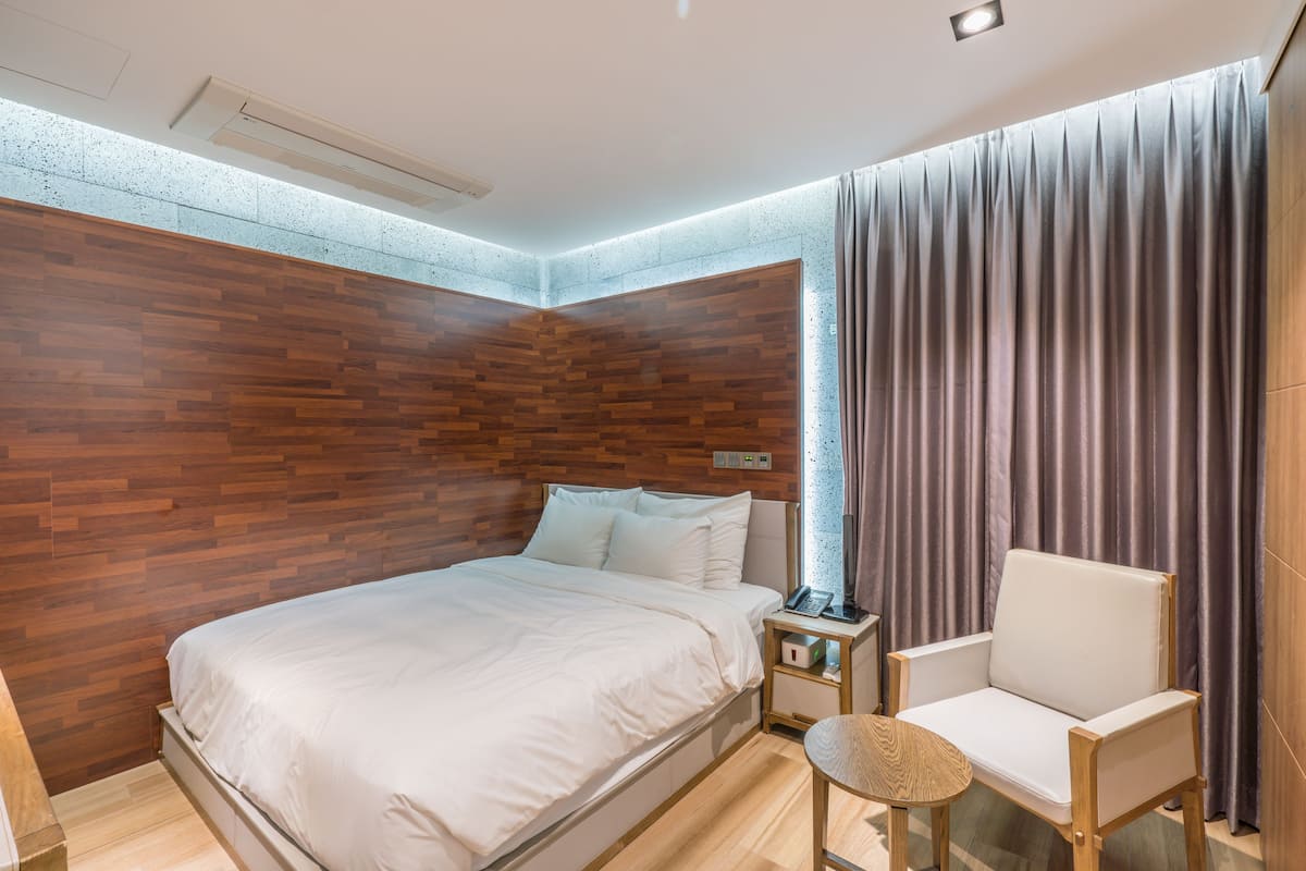 Standard-Doppelzimmer | Hochwertige Bettwaren, Pillowtop-Betten, Schreibtisch
