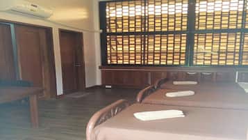 2 bedrooms, Egyptian cotton sheets, pillowtop beds, desk