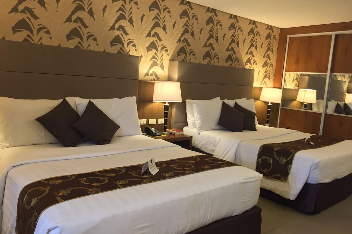 in-room safe, desk, free wifi, bed sheets