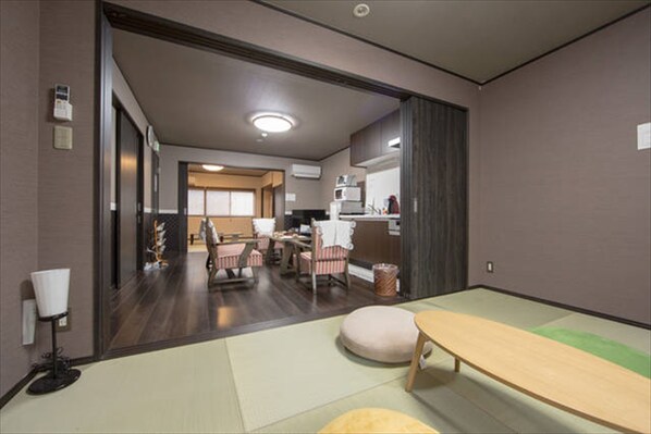 2 bedrooms, premium bedding, free WiFi