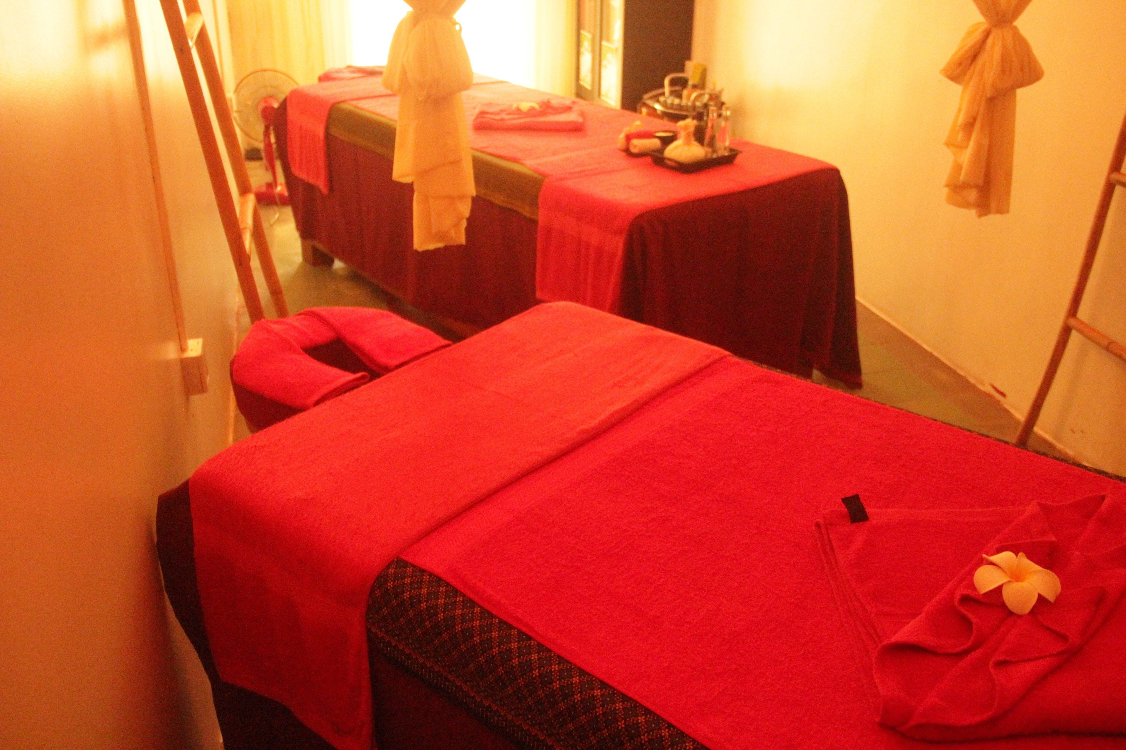 couples treatment room(s), body treatments, hydrotherapy, aromatherapy