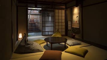 Traditional House, 3 Bedrooms, Non Smoking, Garden View | Living area | Flat-screen TV