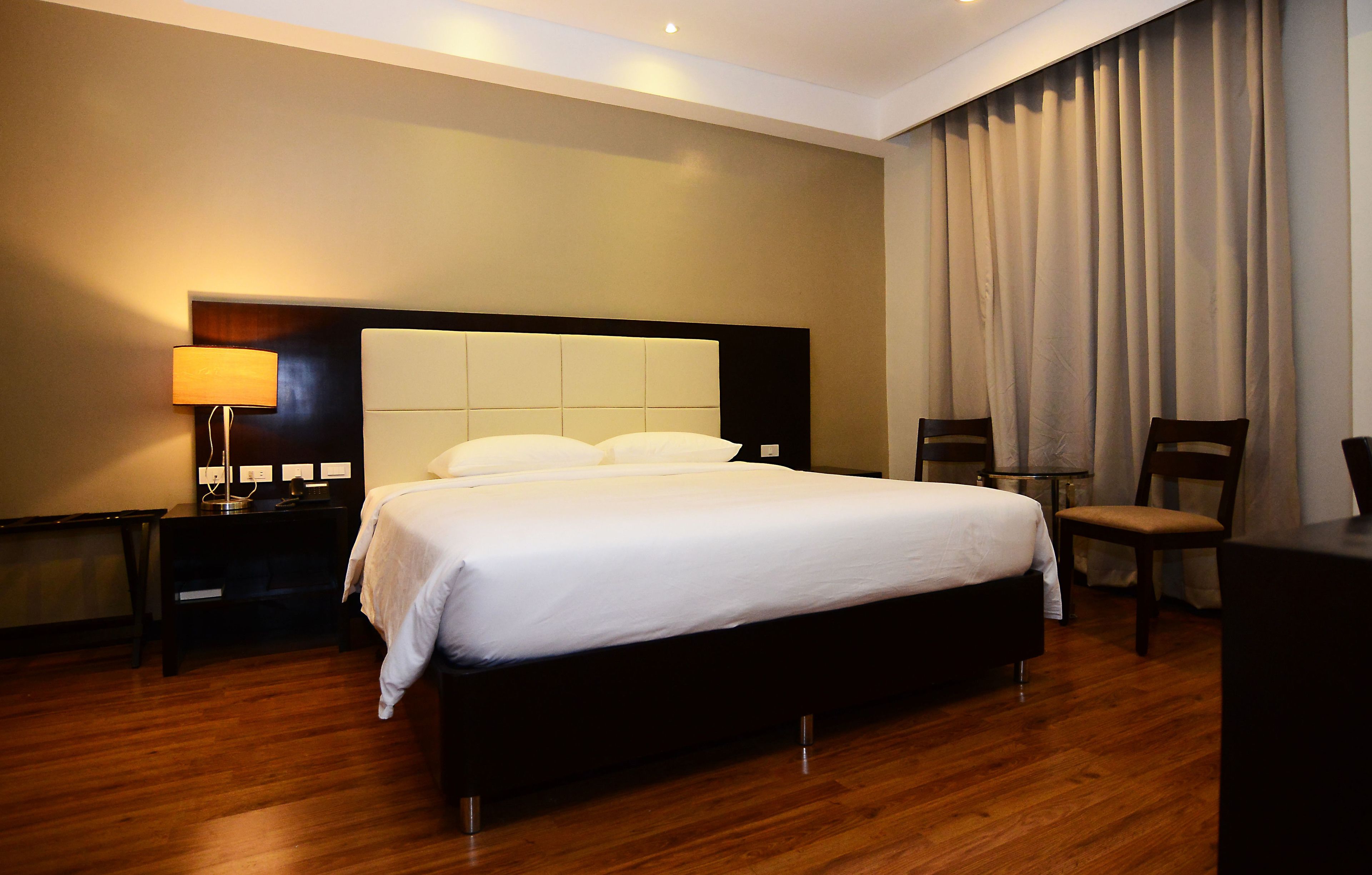 in-room safe, desk, soundproofing, rollaway beds